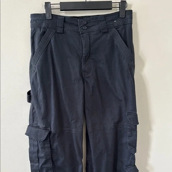 Abercrombie & Fitch Relaxed Cargo Pants Black Size 28 (6 LONG) - Picture 3 of 13